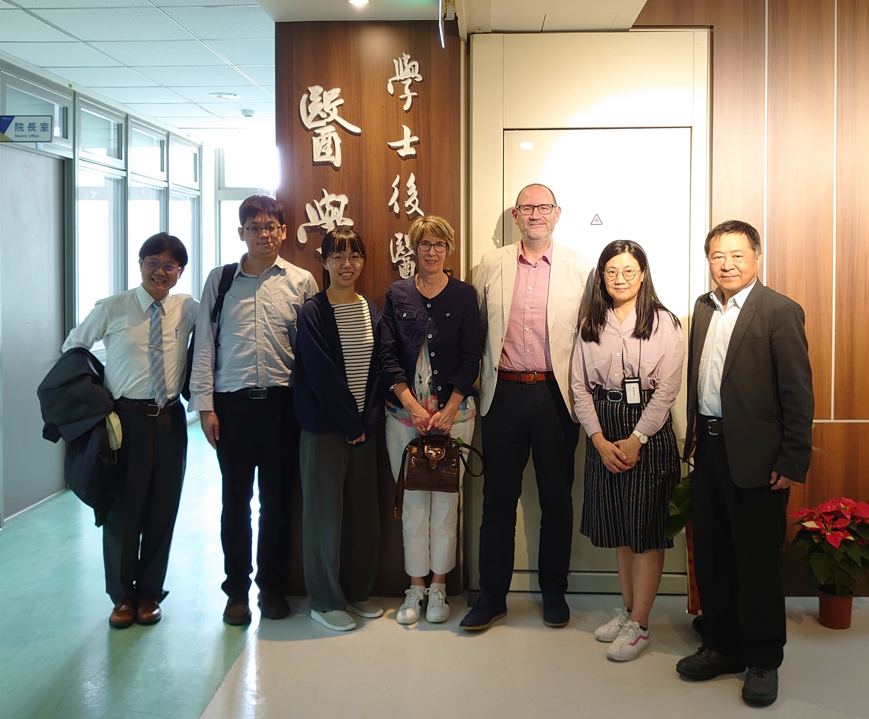 2023.11.30 英國萊斯特大學 Dr. Jonathan Barratt來訪演講